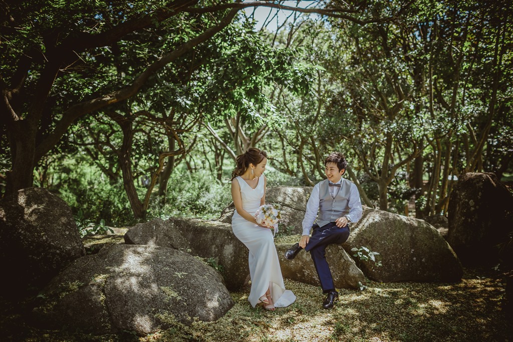 葛西臨海公園の緑がキレイな結婚写真