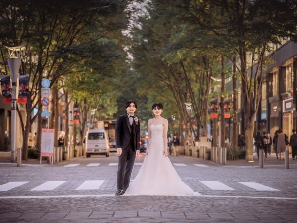 丸の内のオシャレな街並みが人気。ウェディングアベニュー南青山店のフォトウェディング