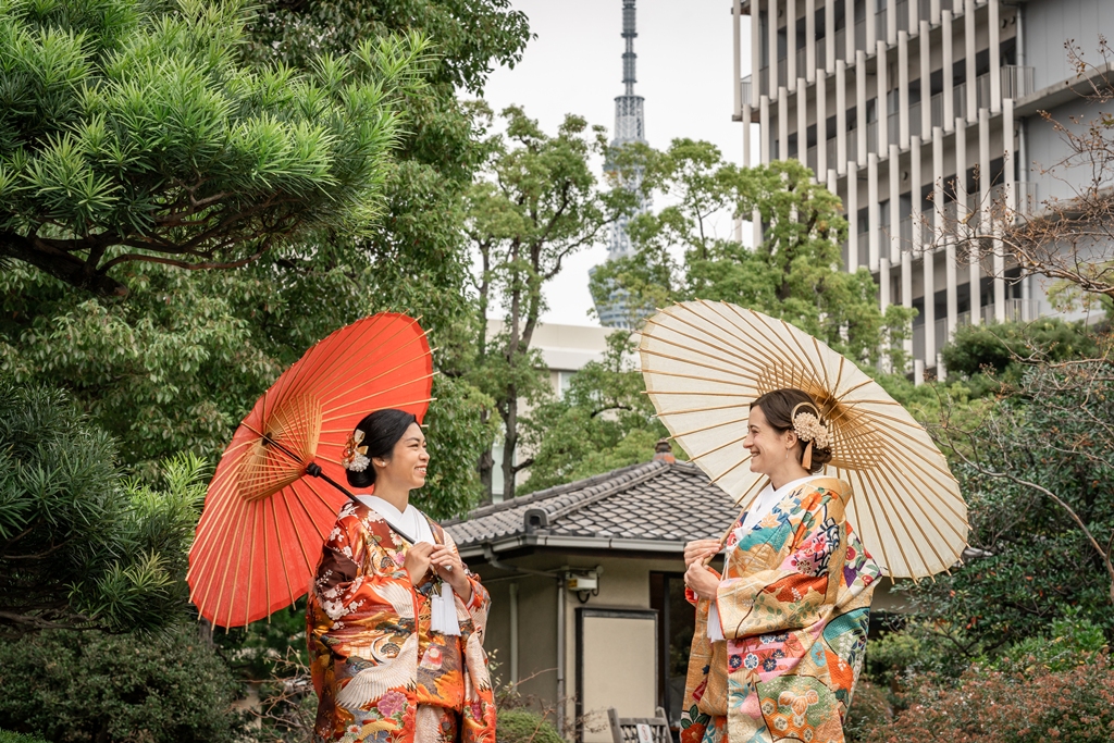 女性同士で撮影した和装結婚写真