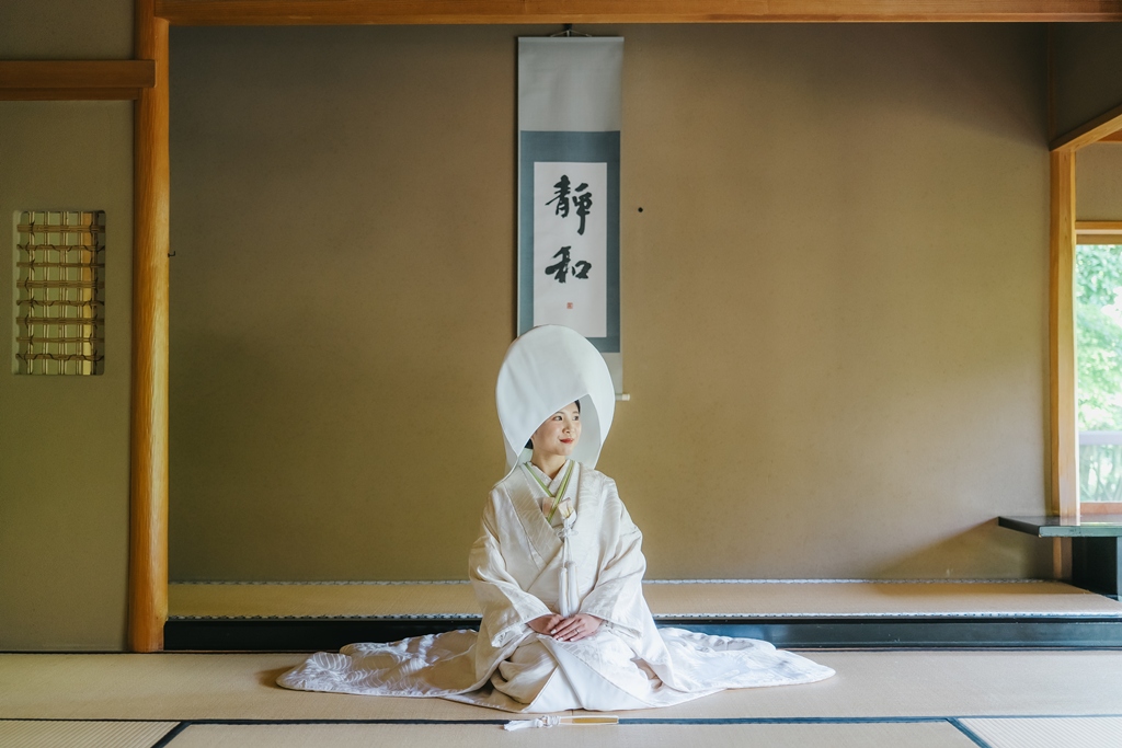 白無垢に綿帽子をかぶって撮った和装ウェディング写真