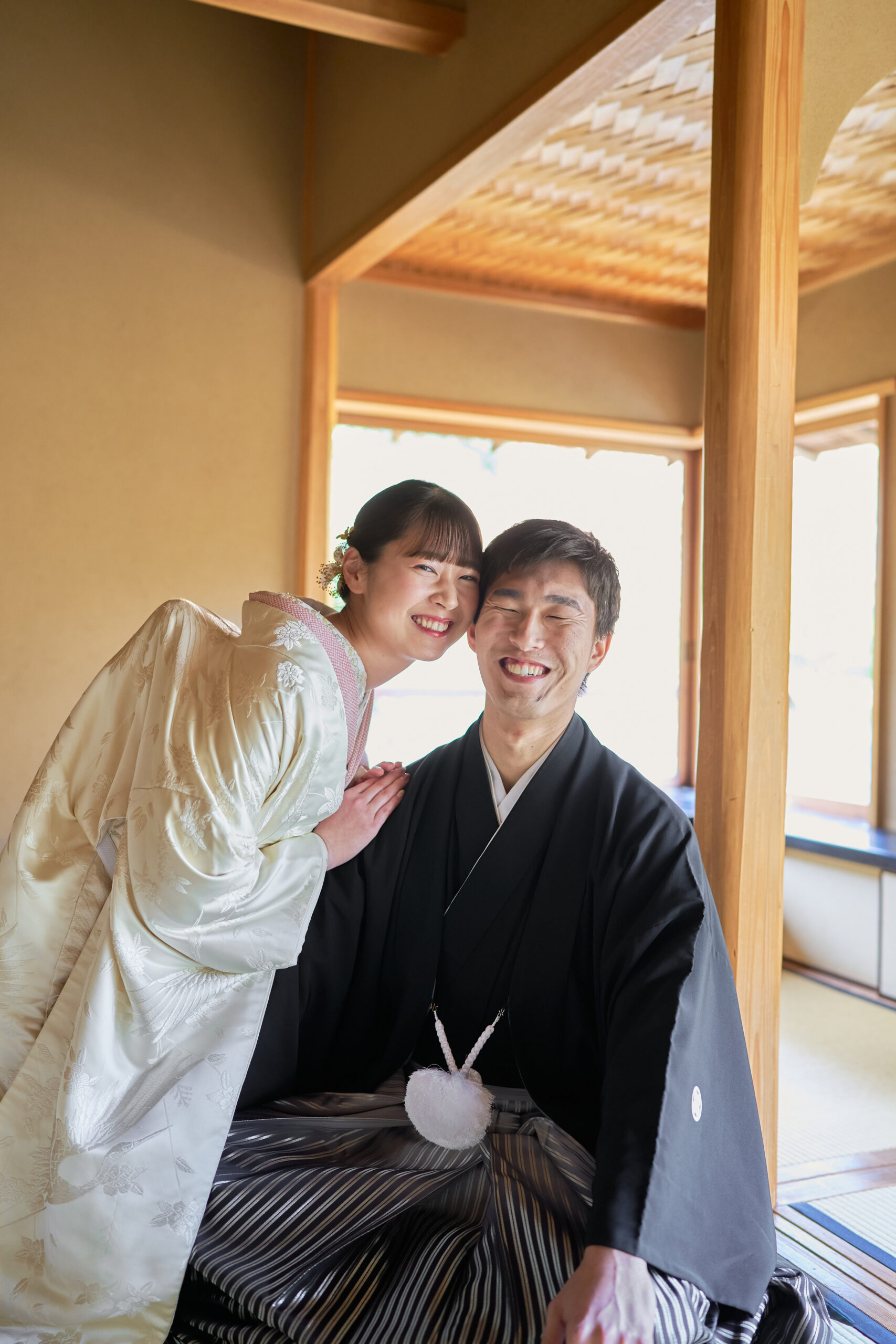 目白庭園で和装撮影をする花嫁の様子
