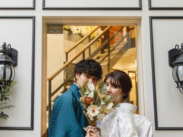 南青山店だから撮れる、都会的で上質なフォトウェディング｜スタジオの魅力と先輩カップル｜前撮り・フォトウェディングの撮影カット