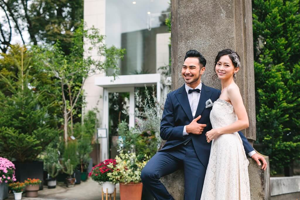 日比谷公園での洋装前撮り実例写真コレクション、噴水前・野外音楽堂・大木・芝生・橋・紅葉など各スポットでの多彩な撮影カット集