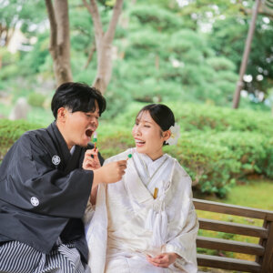新郎新婦の前撮り撮影より 滝と竹林に包まれて。自然の中で残す、ふたりの和装前撮り