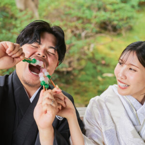 滝と竹林に包まれて。自然の中で残す、ふたりの和装前撮り の結婚写真・前撮りカット