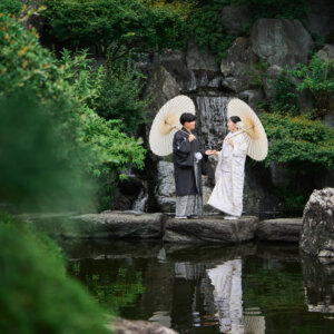 桜花亭で撮影した新郎新婦のウェディングフォト