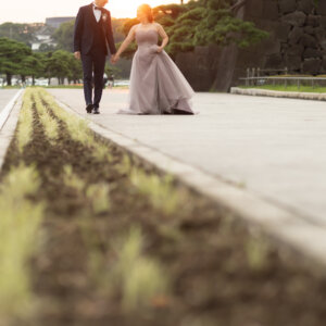東京駅ならではの雰囲気を活かした結婚写真