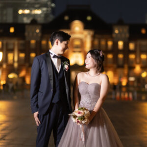 東京駅ならではの雰囲気を活かした結婚写真