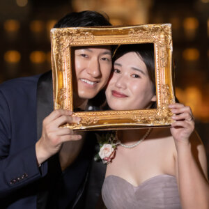 東京駅で撮影した新郎新婦のウェディングフォト