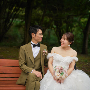 自然体の笑顔が映える、葛西臨海公園ロケーション の結婚写真・前撮りカット